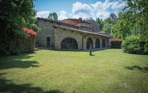 Mulino Al Suono - Badia Agnano, Toscana: Planta, Cielo, Nube, Paisaje Natural, Ventana, Árbol, Edificio, El Terreno Del Lote, Pradera, Paisaje