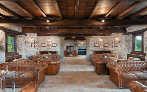 Villa Torre Delle Rose - Firenzuola, Private Pool,: Mueble, Sofá, Mesa, Marco, Madera, Edificio, Diseño De Interiores, Sala, Piso, Suelo