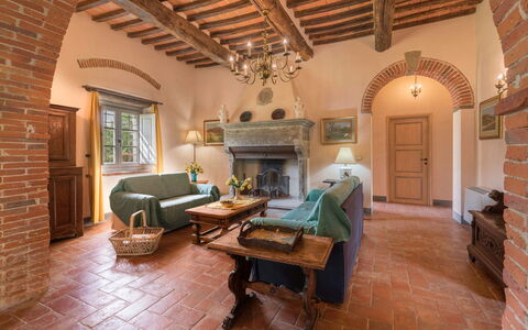 Leopolda In Selvarella Pool And Wi-fi: Mueble, Marco, Edificio, Mesa, Madera, Sala, Diseño De Interiores, Casa, Piso, Salón