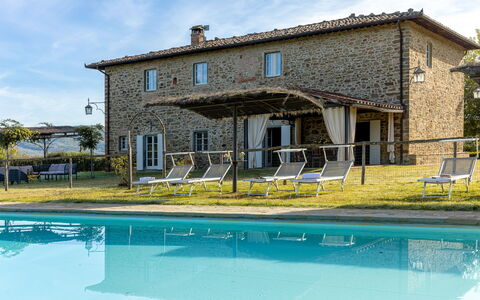 Villa Leopolda Selvarella: Cabaña, Casa De Campo, Inmuebles, Piscina, Yarda, Villa, Patio Interior, Mueble Para Exteriores