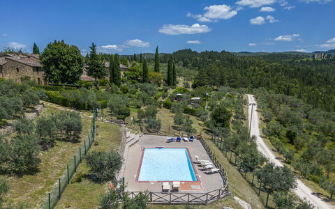Casa Anita - Castellina In Chianti - Granaio, Tosc: Planta, Nube, Cielo, Propiedad, Árbol, El Terreno Del Lote, Diseño Urbano, Biome, Paisaje, Bienes Raíces