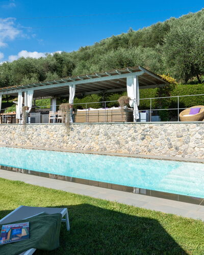 Luxury Green Marignana Villa, Versilia, Pool, Ac,: Cielo, Nube, Planta, Árbol, Sombra, Piscina, Hierba, Ocio, Diseño Urbano, Recreación