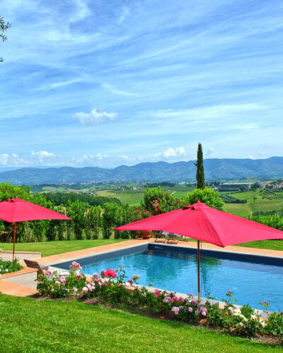 Villa Marliana: Nube, Cielo, Agua, Planta, Paraguas, Verde, Azur, Paisaje Natural, Árbol, Piscina