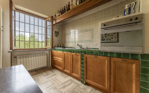 Casa Di Luca, Pool, Castelnuovo Berardenga: Gabinetes, Mostrador, Propiedad, Mueble, Edificio, Cocina, Madera, Casa, Diseño De Interiores, Ventana