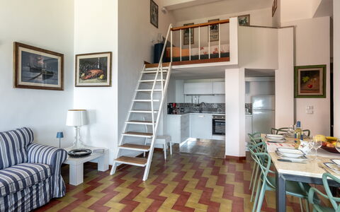 Argentarola House, Porto Santo Stefano, Seaview An: Mueble, Marco, Mesa, Madera, Edificio, Silla, Piso, Arquitectura, Suelo, Sala