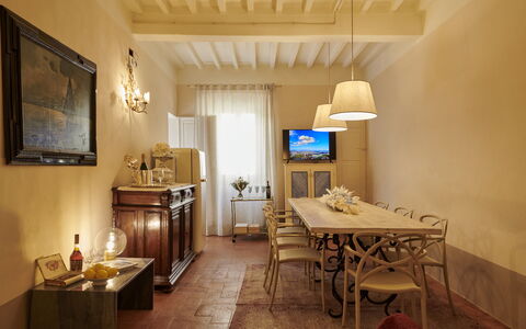 Casa Ada e Sabo: Mesa, Marco, Mueble, Propiedad, Edificio, Madera, Encendiendo, Silla, Diseño De Interiores, Piso