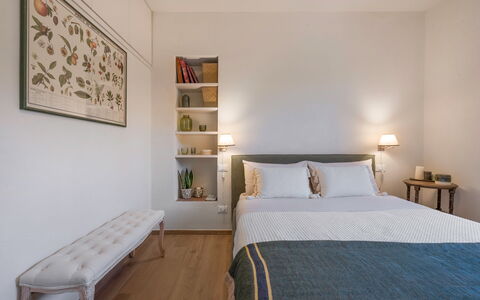 Il Nespolo Charming Apartment Fonterutoli - Siena,: Mueble, Propiedad, Madera, Comodidad, Textil, Diseño De Interiores, Suelo, Pared, Madera Dura, Estante