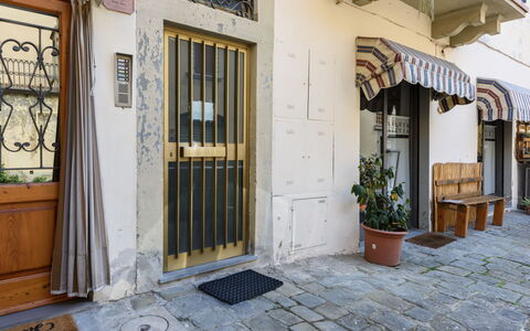 Residenza Del Desco: Planta, Edificio, Propiedad, Planta De Casa, Maceta, Madera, Arquitectura, Ventana, Puerta