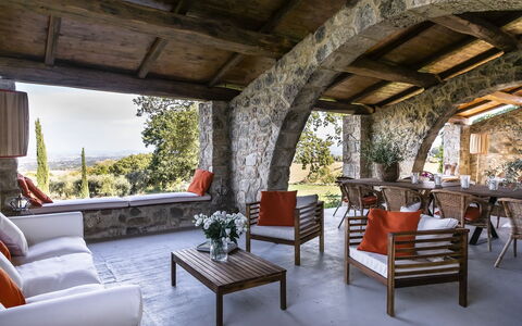 Villa Della Regina: Mueble, Propiedad, Mesa, Planta, Edificio, Sombra, Silla, Diseño De Interiores, Planta De Casa, Sala