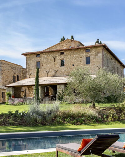 Villa Della Regina: Cielo, Planta, Nube, Propiedad, Edificio, Ventana, Agua, El Terreno Del Lote, Árbol, Casa