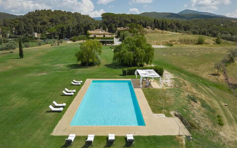 Villa Bagnoli: Nube, Cielo, Propiedad, Edificio, Planta, Naturaleza, Piscina, Árbol, Agua, El Terreno Del Lote