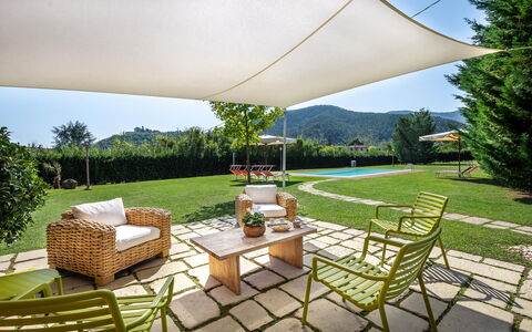 Le Vigne 4: Mueble, Propiedad, Planta, Mesa, Cielo, Silla, Árbol, Sombra, Mueble Para Exteriores, Diseño De Interiores