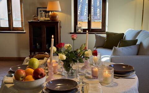 Casa Toto: Mueble, Vajilla, Mesa, Stemware, Diseño De Interiores, Drinkware, Comedor, Utensilios Para Servir, Manteles, Textil