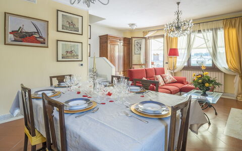 La Bouganville, Forte Dei Marmi, Private Garden, W: Mueble, Diseño De Interiores, Piso, Mesa, Techo, Silla, Habitación, Comedor, Suelo, Cocina Y Comedor Mesa