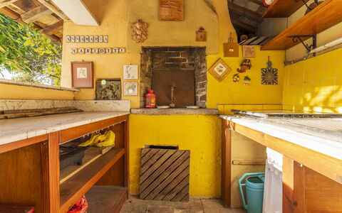 Casale Il Farro - Camaiore, Toscana: Madera, Suelo, Edificio, Haz, Piso, Habitación, Cocina, Casa, Madera Dura