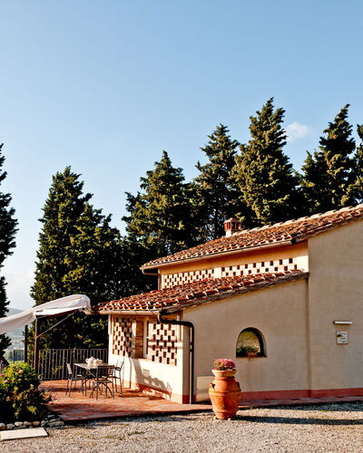 Cottage Botinaccio: Cielo, Planta, Edificio, Árbol, Puerta, Ventana, Cabaña, Ocio, Fachada, Paisaje