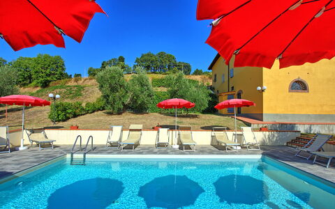 Casalta: Agua, Cielo, Propiedad, Planta, Azul, Ligero, Piscina, Azur, Verde, Naturaleza