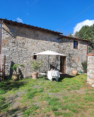 Il Cantuccio: Cielo, Nube, Planta, Propiedad, Edificio, Árbol, El Terreno Del Lote, Área Rural, Cabaña, Hierba