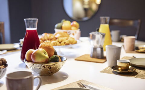 Mulino Morandi: Comida, Mesa, Vajilla, Mueble, Vajilla, Drinkware, Plato, Taza, Utensilios Para Servir, Ingrediente