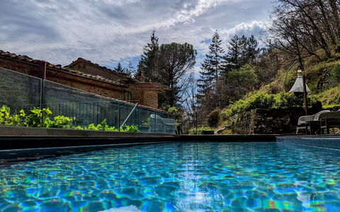 Mulino Morandi: Agua, Nube, Cielo, Los Recursos Hídricos, Planta, Piscina, Azur, Edificio, Árbol, Paisaje Natural