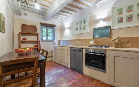 Casa Di Pietro In Vivo D'orcia, Pool: Cocina, Mostrador, Piso, Diseño De Interiores, Mueble, Madera, Gabinetes, Aparato De Cocina, Techo, Suelo