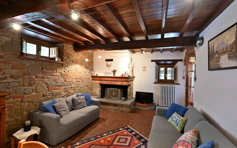 Villa Sette Ponti Levante: Marco, Propiedad, Mueble, Sofá, Sala, Madera, Diseño De Interiores, Piso, Arquitectura, Edificio