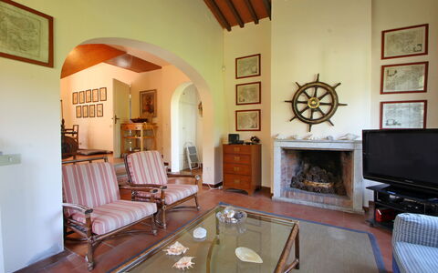 Villa Maddalena: Marco, Mueble, Sofá, Propiedad, Madera, Mesa, Arquitectura, Silla, Diseño De Interiores, Sala