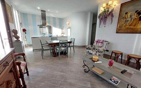 Appartamento Mare Azzurro: Propiedad, Mueble, Marco, Mesa, Edificio, Madera, Arquitectura, Diseño De Interiores, Piso, Suelo