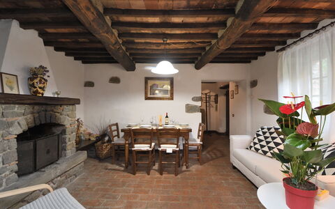 Villa Del Mulino: Planta, Marco, Mesa, Diseño De Interiores, Madera, Planta De Casa, Silla, Edificio, Sala, Casa