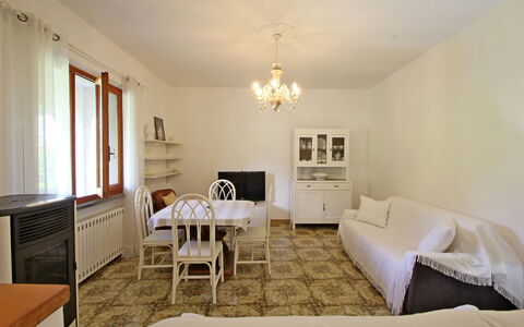 Casa Il Prato: Mueble, Mesa, Ventana, Marco, Madera, Diseño De Interiores, Silla, Suelo, Sala, Piso