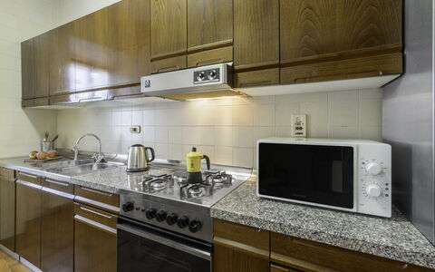 Casa Martina, Piazza Delle Erbe, San Gimignano: Aparato De Cocina, Cocina, Mostrador, Estufa De Cocina, Electrodoméstico, Gabinetes, Electrodoméstico, Estufa, Estufa De Gas, Piso