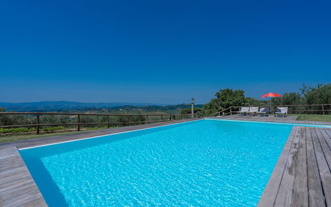 Le Fonti Apartments With Ac Near Siena: Agua, Cielo, Propiedad, Planta, Piscina, Azur, Rectángulo, Edificio, Cuerpo De Agua, Árbol