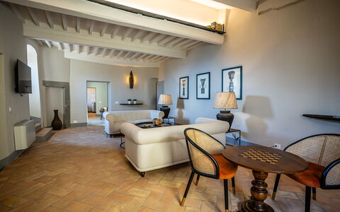 Appartamento Vagnucci: Mesa, Mueble, Edificio, Marco, Sofá, Comodidad, Diseño De Interiores, Piso, Sala, Suelo