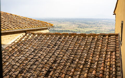 Appartamento Vagnucci: Cielo, Madera, Ladrillo, Edificio, Enladrillado, Piso, Tintes Y Sombras, Rectángulo, Techo, Fachada
