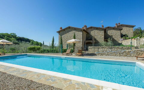 Casa Minuccia: Agua, Cielo, Propiedad, Planta, Azur, Piscina, Edificio, Material Compuesto, Sombra, Bienes Raíces