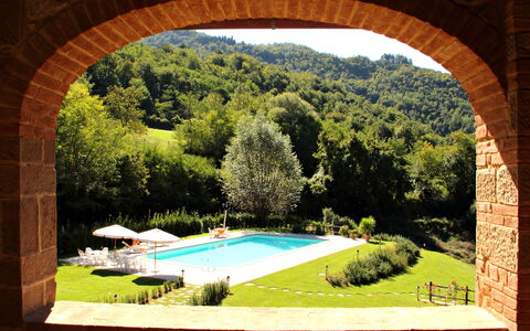 Residence Marino: Propiedad, Piscina, Paisaje Natural, Hierba, Inmuebles, Arquitectura, Casa, Árbol, Bienes Raíces, Paisaje