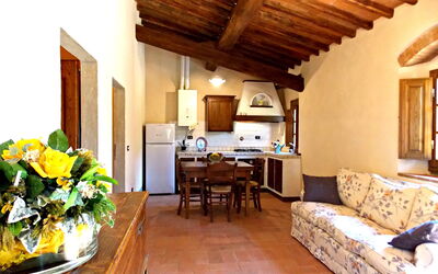 Marino 5: Propiedad, Habitación, Edificio, Bienes Raíces, Casa, Diseño De Interiores, Mueble, Techo, Villa, Sala