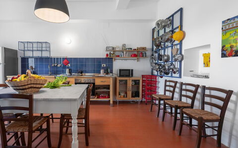 Poggetti San Luigi Country Home Follonica: Mueble, Propiedad, Mesa, Diseño De Interiores, Encendiendo, Marco, Silla, Suelo, Mostrador, Piso