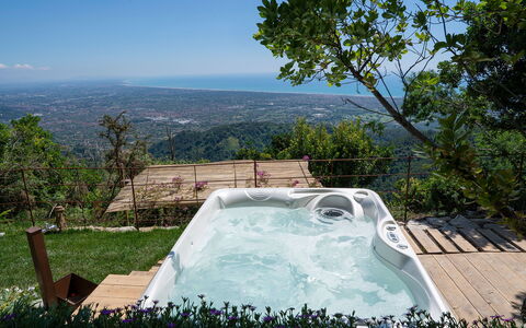 La Casa Sul Forte: Cielo, Propiedad, Planta, Árbol, Paisaje Natural, Edificio, Paisaje, Agua, Bienes Raíces, Ocio