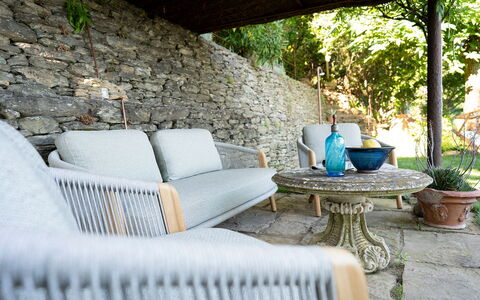 La Casa Sul Forte: Planta, Propiedad, Mueble, Mesa, Sofá, Mueble Para Exteriores, Diseño De Interiores, Sala, Hierba