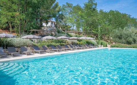 Melaiolo Modern Apartment With Pool, Montaione, To: Agua, Planta, Los Recursos Hídricos, Propiedad, Cielo, Naturaleza, Azur, Piscina, Árbol, Paisaje Natural