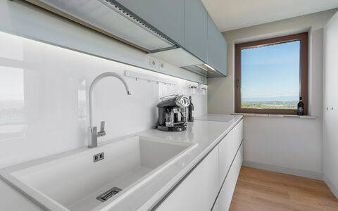 Melaiolo Modern Apartment With Pool, Montaione, To: Propiedad, Grifo, Mueble De Baño, Arreglo De Tubería, Gabinetes, Lavabo, Edificio, Ventana, Baño, Suelo