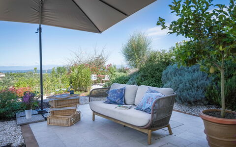 Punteriolo Spereto Family Apartment With Pool,: Planta, Propiedad, Mueble, Cielo, Azur, Maceta, Sombra, Mueble Para Exteriores, Arquitectura, Diseño De Interiores