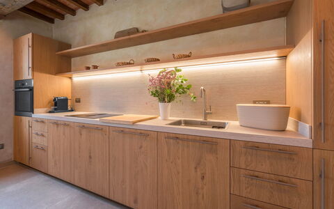 Punteriolo Spereto Family Apartment With Pool,: Gabinetes, Mostrador, Mueble, Grifo, Planta, Edificio, Planta De Casa, Cocina, Madera, Diseño De Interiores