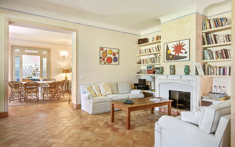 Casale Rosa: Piso, Suelo, Diseño De Interiores, Mueble, Madera, Techo, Suelos De Madera, Habitación, Sala, Encendiendo