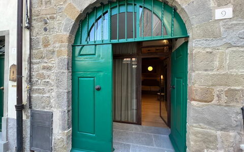 Maccari Suite: Propiedad, Edificio, Puerta, Ventana, Madera, Casa, Inicio De La Puerta, Fachada, Enladrillado