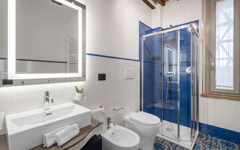 La Capanna, Borgo Campassini, Monteriggioni: Diseño De Interiores, Piso, Suelo, Arreglo De Tubería, Lavabo, Baño, Casa, Techo, Departamento, Habitación