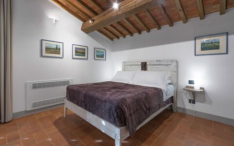 La Capanna, Borgo Campassini, Monteriggioni: Diseño De Interiores, Techo, Suelo, Habitación, Departamento, Habitación, Cama, Marco, Marco De La Cama, Lecho