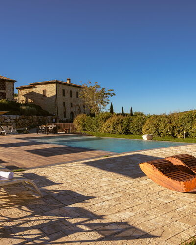 Il Borgo, Borgo Campassini, Monteriggioni: Casa, Piscina, Mueble Para Exteriores, Recurso, Inmuebles, Villa, Casa De Campo, Sunlounger, Eco Hotel, Hacienda