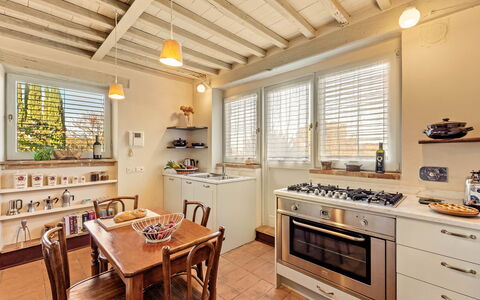 Terra Quercus: Cocina, Diseño De Interiores, Mostrador, Casa, Piso, Techo, Mueble, Suelo, Habitación, Aparato De Cocina